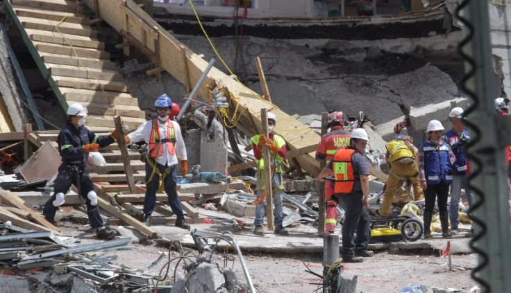 Buscan ocho cuerpos más en edificio de Álvaro Obregón 286